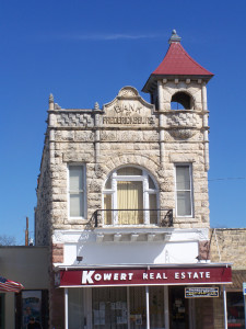 Present-day building on the site of Muller Pharmacy